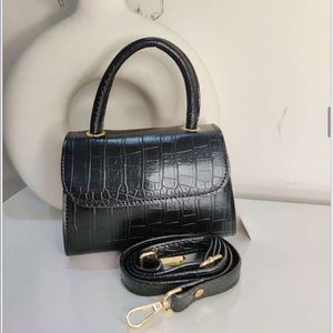 Box Sling Bag// FIXED PRICE